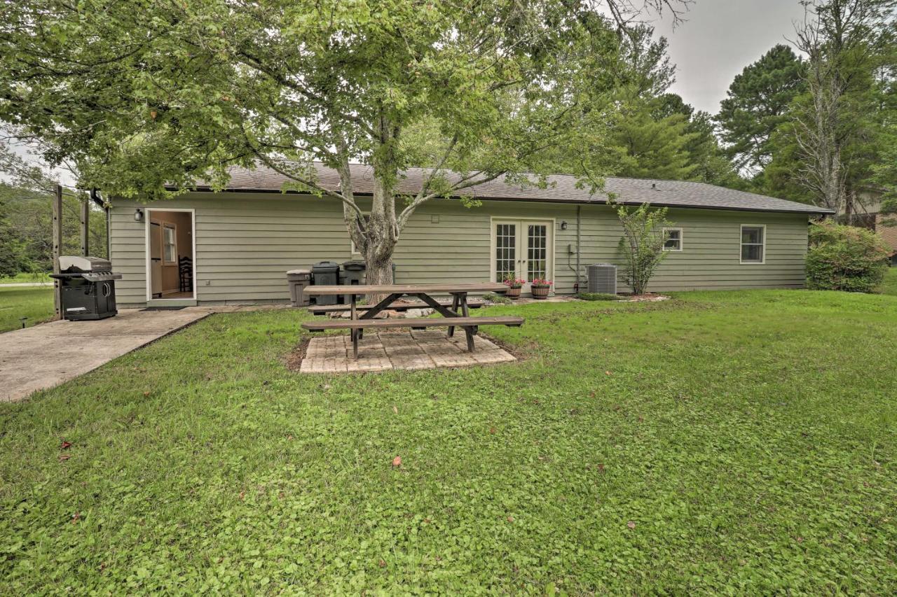 Hendersonville Home With Fire Pit 5 Mi To Downtown! Kültér fotó